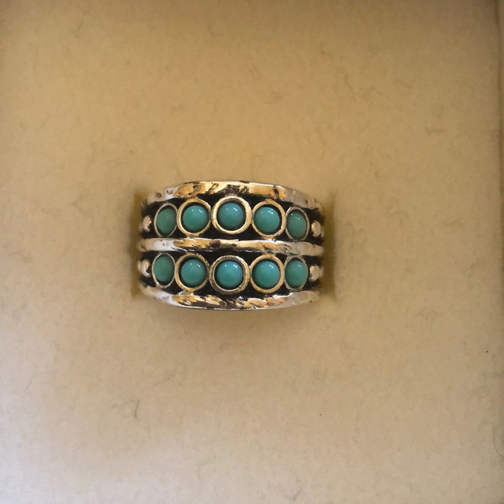 Premier Designs Nice & Easy Ring